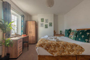 Stylish Southampton City Centre House
